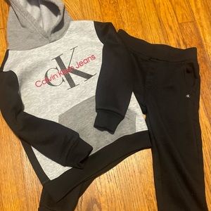 Boys Calvin Klein Sweatsuit 4t